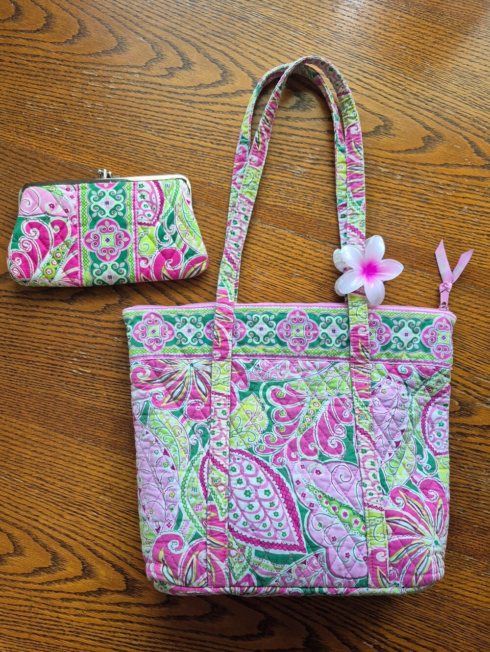 Vera Bradley Pinwheel Pink Tote Bag With Matching Vintage Kiss Lock Wallet